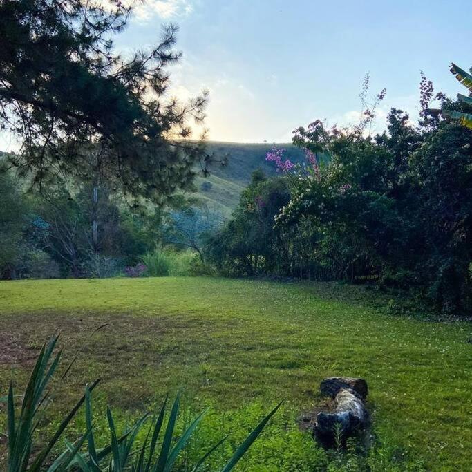 Recanto Dos Beija Flores, Chale Bougainville Monte Alegre do Sul Esterno foto